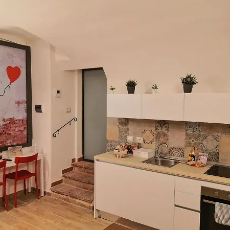 Апартаменти Heart Balloon House - Centro Storico *